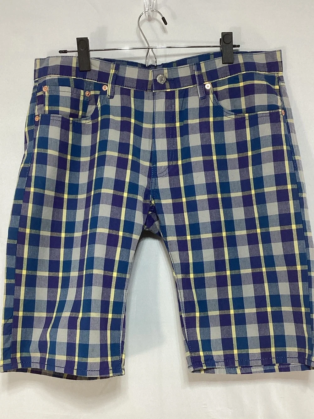 Levi's  504 Size 34 Men's Blue Plaid Shorts